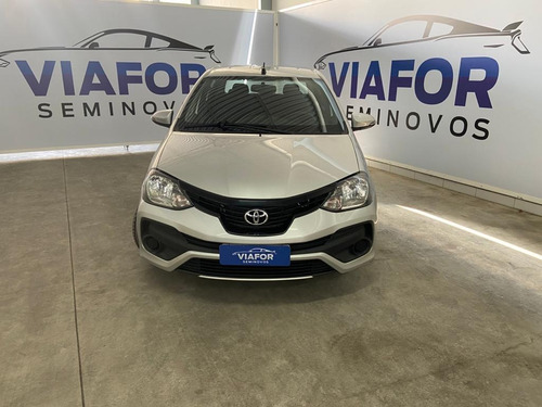 Imagem 4 de 13 de Toyota Etios X Sedan 1.5 Flex 16v 4p Aut.