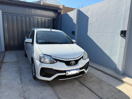 Toyota Etios 1.5 Sedan X