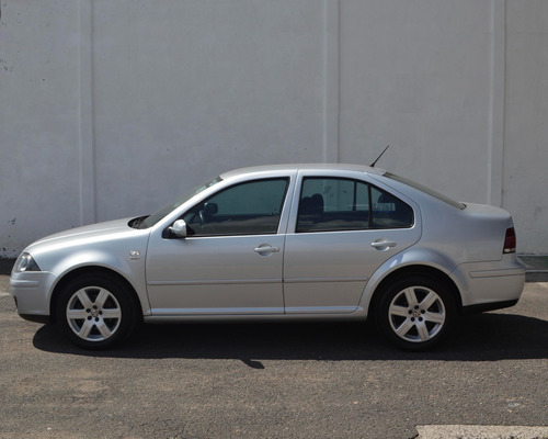 Imagen 3 de 10 de Volkswagen Clasico Sport Std