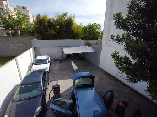 Imagen 12 de 18 de Local En La Plata - Av 13 E/ 33 Y 34 - Dacal Bienes Raices