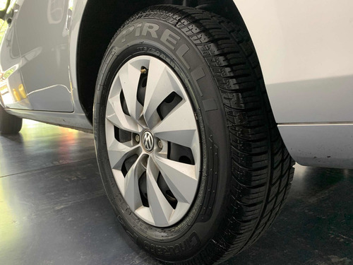 Volkswagen Voyage 1.6 Comfortline Plus 101cv 2013