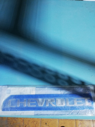 Emblema Chevrolet Compuerta Trailblazer 05/09 Original Gm