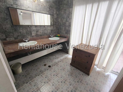 Amplio Tonwhouse Con Excelente Areas Sociales En Venta En El Cafetal Yf