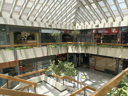 Venta Local, Galería Crown Plaza, Alameda 108 (97662)