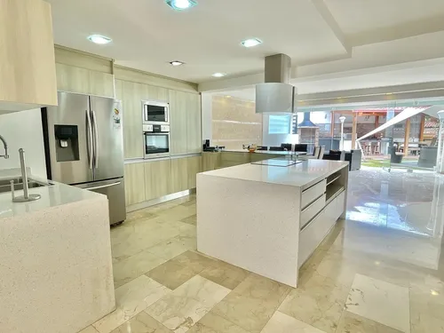 Casa En Venta Oripoto 330 M2