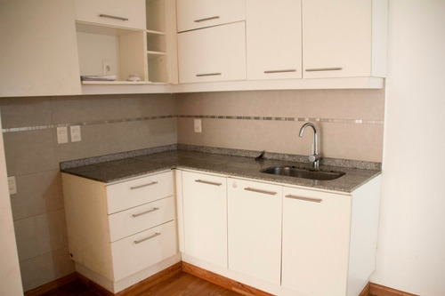 Imagen 5 de 10 de Apartamento En Alquiler. Monoambiente Amplio. Parque Rodó.