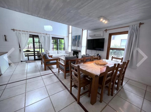 Casa En Venta Dentro Del Complejo Solanas Vacation, Punta Del Este.