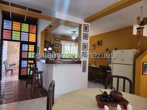Dalisa Bigott Ofrece Exclusiva Casa Quinta En Urb. Cañas Bravas | 4h/4b | 192 M² | Totalmente Amoblada | #25-19198