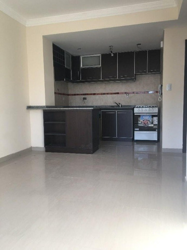 Imagen 3 de 11 de Semipiso En Venta En Lanus Oeste