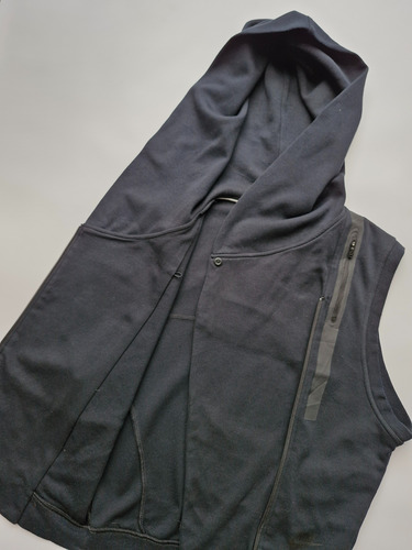 Chaleco Deportivo Capucha Negro Hombre Nike M (Usado)