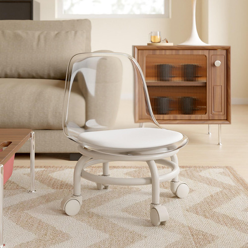 Taburete Con Ruedas Bajo Y Silla Giratoria Con Claro