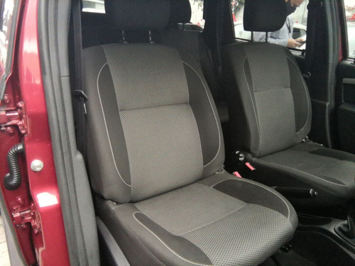 Imagen 8 de 14 de Renault Duster Zen Tm 2018