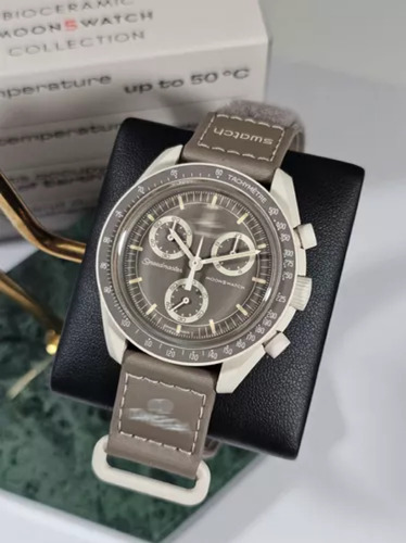 Reloj Watch Moonswatch: Misión En La Tierra Lava