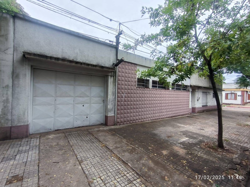 Venta Casa 5 Dormitorios Centro Con Cochera