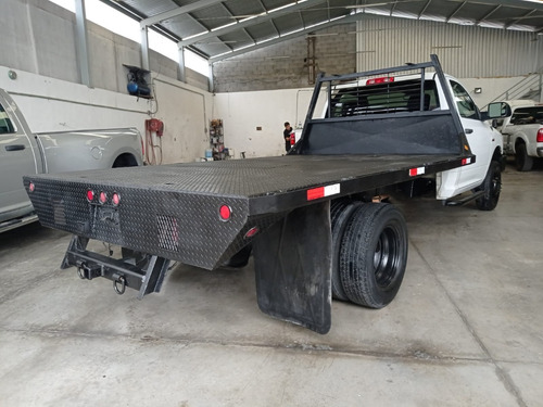 Imagen 6 de 15 de 2014 Ram 3500 Hemi 6.4 Lts Plataforma