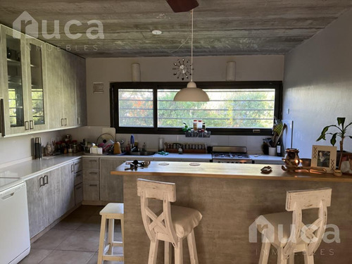 Imagen 11 de 30 de Venta | Moderna Casa Nueva C/jardin Y Piscina | Barrio La Bota