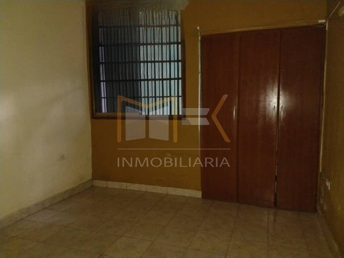 Imagen 7 de 9 de Casa En Barrio Ojo De Agua Con Excelente Distribución, Maracay, Venta. Mki-q0152