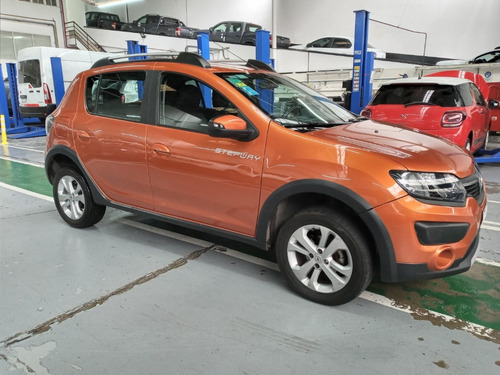 Imagen 4 de 19 de Renault Stepway 1.6 Privilege 2017 - Centro Automotores