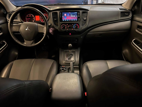 Imagem 7 de 14 de L200 Triton 2.4 Diesel 4x4 Automatica 2019 89.000km Unico Do
