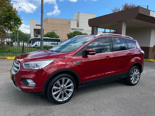 Ford Escape 2.0 TITANIUM AT 4X2