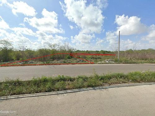 Terreno Con Vistas A 2 Lagos, En La Zona De Mayor Desarrollos De Privadas Residenciales En Mérida