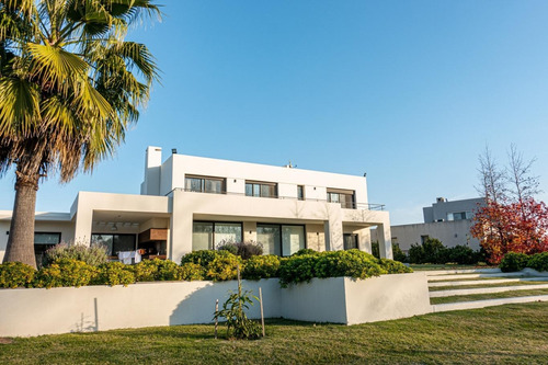 Venta Casa 4 Dormitorios 6 Baños Viñedos De La Tahona