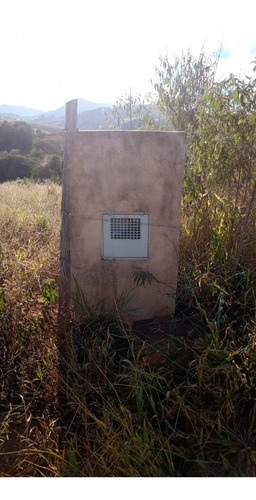 Imagem 6 de 7 de Chácara 1000 M² Plana , Água E Luz + Escriturada.