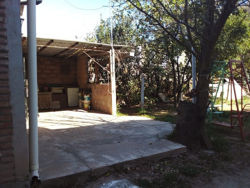 Remax Vende Casa En Barrio Las Palmas