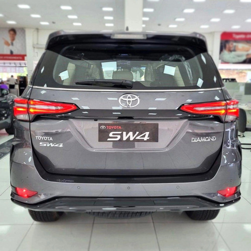 Toyota Hilux SW4 2.8 D-4D TURBO DIESEL DIAMOND 7L 4X4 AUTOMÁTICO