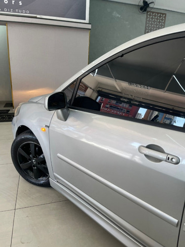 Nissan Tiida 1.8 SL 16V FLEX 4P AUTOMÁTICO