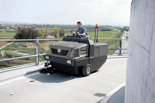 Imagen 4 de 5 de Barredora Hombre A Bordo Km 150/500 R D Classic Dies Karcher