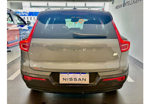 Volvo XC40 1.5 T5 HYBRID MOMENTUM GEARTRONIC