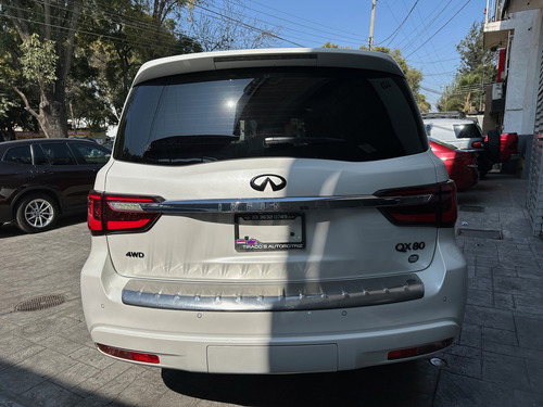 Infiniti QX80 5.6l Perfection 8 Pasajeros At
