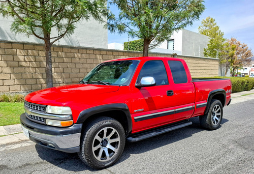 Chevrolet Cheyenne Cheyenne Cab y Media 4x4