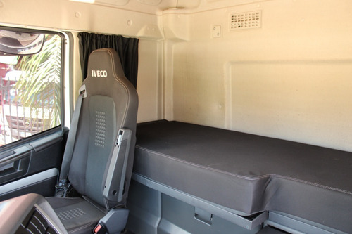 Imagem 10 de 14 de Iveco Stralis 480 6x4 2020 Branco
