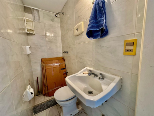 Apartamento En Venta, Villa Biarritz. 3 Dormitorios, Balcón Y Garage