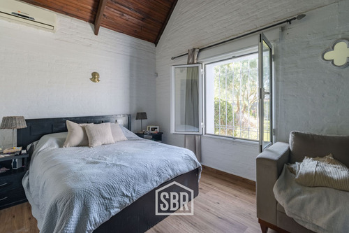 Venta Casa 3 Dormitorios Con Jardín, Barbacoa Y Piscina En Solymar (ref: Sbs-85)