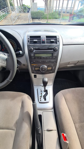 Toyota Corolla 1.8 16v Gli Flex Aut. 4p