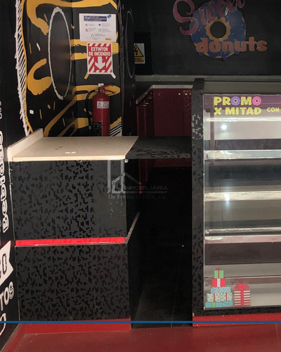 Local Remodelado En El Centro Comercial Vanessa Mall - Charallave.