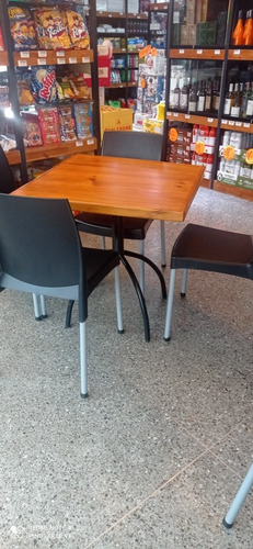 Imagen 3 de 6 de Mesas Para Restaurant En Madera Y Metal