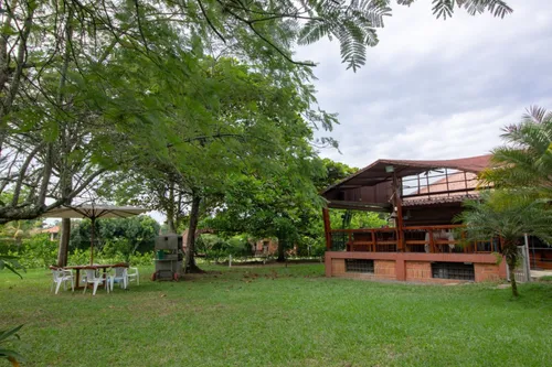 Casa En Arriendo/venta En Las Mercedes. Cod A4615