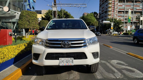 Toyota Hilux 2.7 Cabina Doble Sr Mt