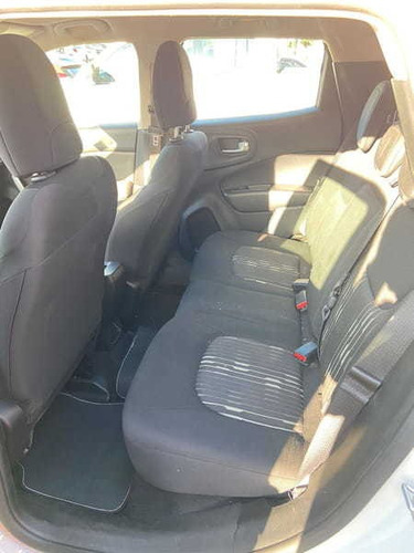 Imagem 9 de 11 de Fiat Toro Endurance 1.8 16v Flex Aut.