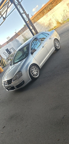 Volkswagen Vento 2.0 I Sportline Dsg 2010