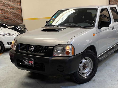Nissan Np300 2.5 Cabina Doble 133cv 4x2 2010