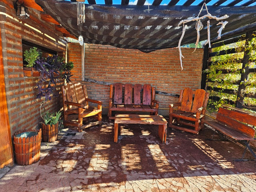 Casa De 2 Dormitorios C/quincho En Esquel-chubut-