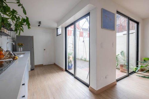 Imagen 11 de 27 de Exquisita Y Remodelada En Pasaje Cerrado (casa La Aurora)