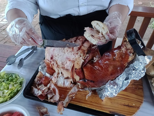 Pernil De Cerdo + Figazas + Salsas