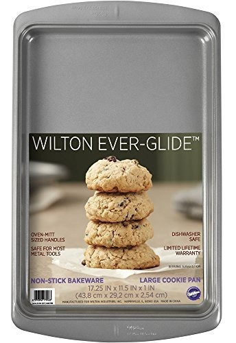 Wilton 21057946 Everglide Pan Large 11x 7 Cookie Sheet