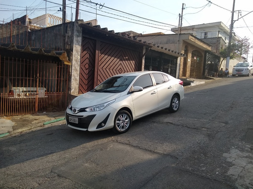 Toyota Yaris Xl Plus Automático 1.5 Câmbio 5 Machas...